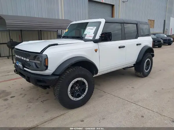 1FMEE9BP4RLA44290 2024 FORD BRONCO - Image 2