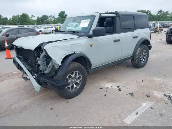 1FMEE9BP5RLB09034 2024 FORD BRONCO - Image 2