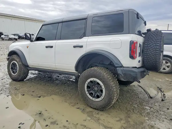 1FMEE9BP7RLA19027 2024 FORD BRONCO - Image 2