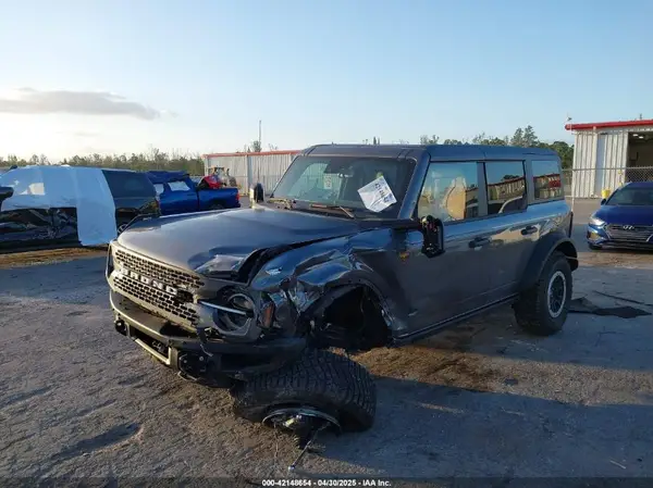 1FMEE9BP8RLA41215 2024 FORD BRONCO - Image 2