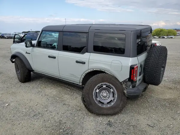 1FMEE9BP8RLA76062 2024 FORD BRONCO - Image 2