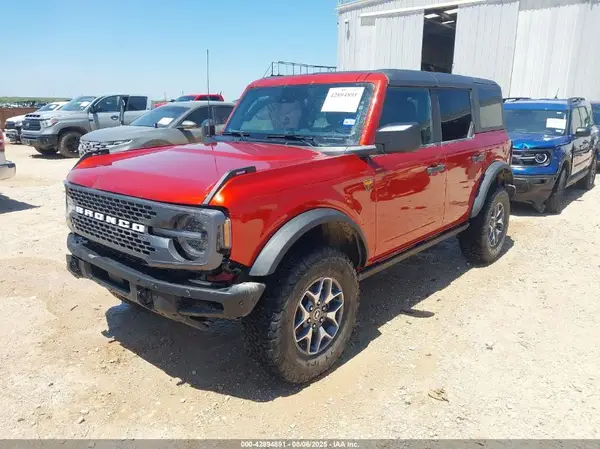 1FMEE9BP8RLA90060 2024 FORD BRONCO - Image 2