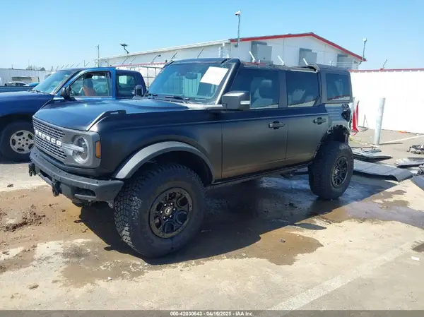 1FMEE9BP8RLA95212 2024 FORD BRONCO - Image 2