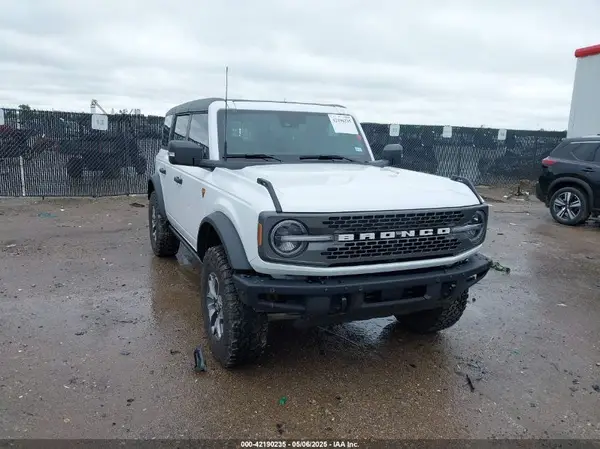 1FMEE9BP8RLA97185 2024 FORD BRONCO - Image 1