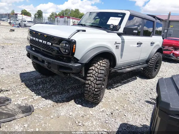 1FMEE9BP8RLB32419 2024 FORD BRONCO - Image 2