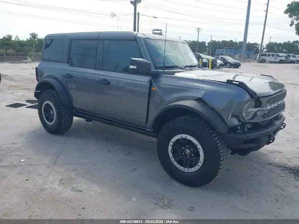 1FMEE9BPXRLB28517 2024 FORD BRONCO - Image 1