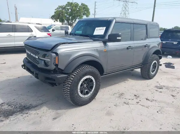 1FMEE9BPXRLB28517 2024 FORD BRONCO - Image 2