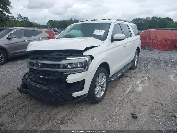 1FMJK1J80PEA43142 2023 FORD EXPEDITION - Image 2