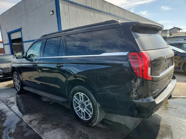 1FMJK1J81SEA45930 2025 FORD EXPEDITION - Image 2