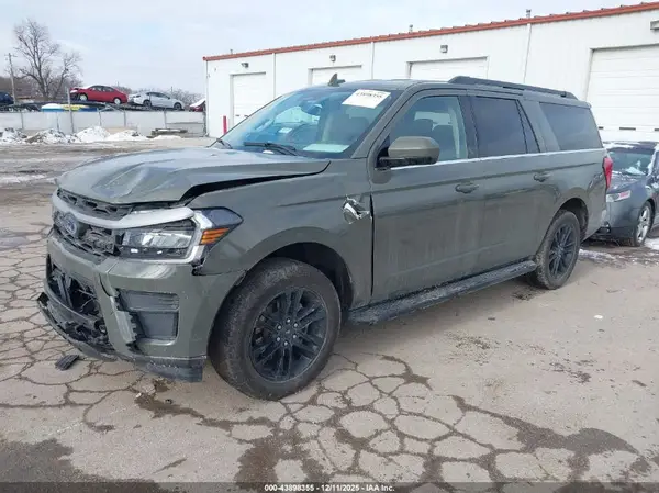 1FMJK1J82REA02675 2024 FORD EXPEDITION - Image 2