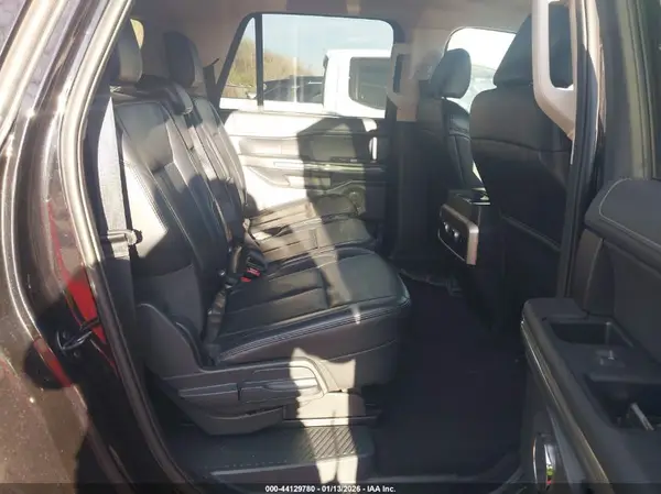 1FMJK1J85REA25030 2024 FORD EXPEDITION - Image 8