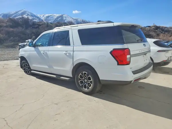 1FMJK1J87REA08620 2024 FORD EXPEDITION - Image 2