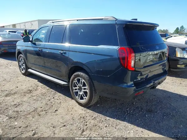 2025 FORD EXPEDITION IAAI lot 44049078 auction photo 3