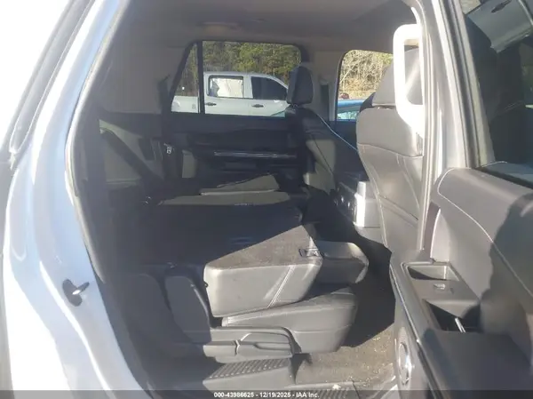 1FMJK1J88REA38886 2024 FORD EXPEDITION - Image 8