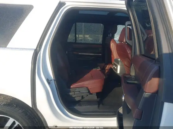 1FMJK1K84REA24272 2024 FORD EXPEDITION - Image 8