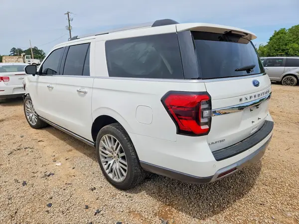 1FMJK1K86REA48573 2024 FORD EXPEDITION - Image 2