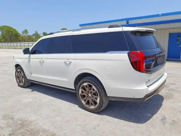 1FMJK1P85SEA21704 2025 FORD EXPEDITION - Image 2
