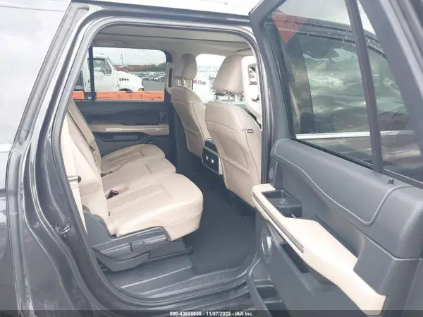 1FMJK2A86REA43560 2024 FORD EXPEDITION - Image 8