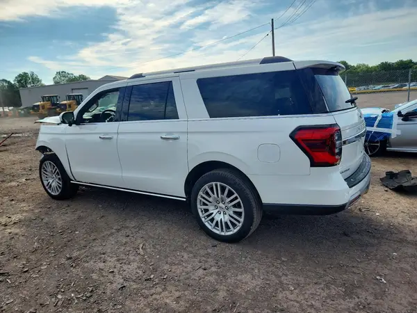 1FMJK2A89REB11706 2024 FORD EXPEDITION - Image 2