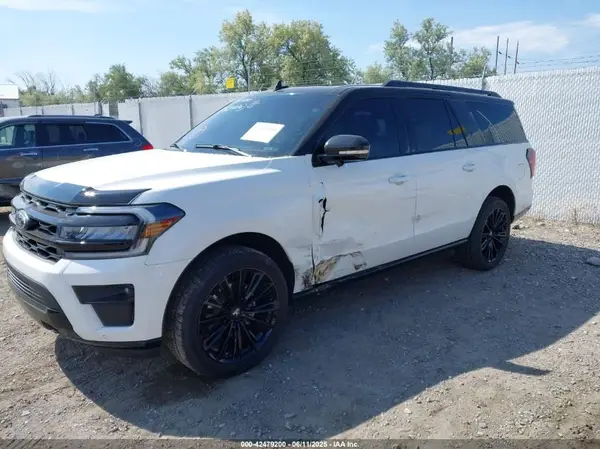 1FMJK2A8XREA38670 2024 FORD EXPEDITION - Image 2