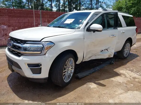 1FMJK2A8XREA83026 2024 FORD EXPEDITION - Image 2