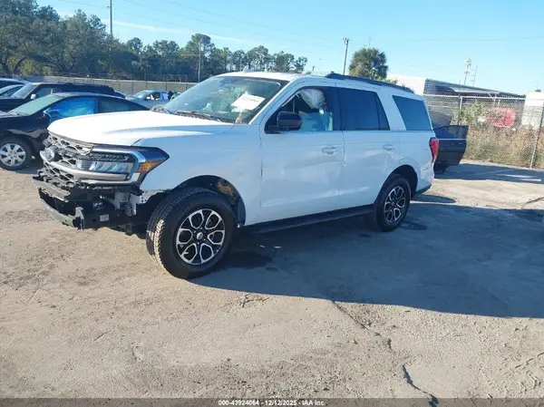 1FMJU1G88REA71520 2024 FORD EXPEDITION - Image 2
