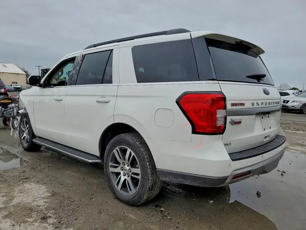 1FMJU1H80PEA57042 2023 FORD EXPEDITION - Image 2