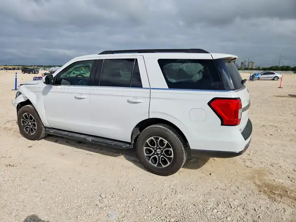 1FMJU1H80REA72336 2024 FORD EXPEDITION - Image 2