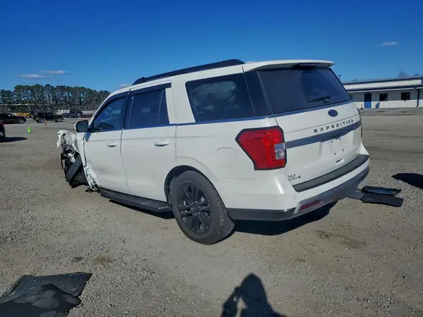 1FMJU1H80REA87645 2024 FORD EXPEDITION - Image 2