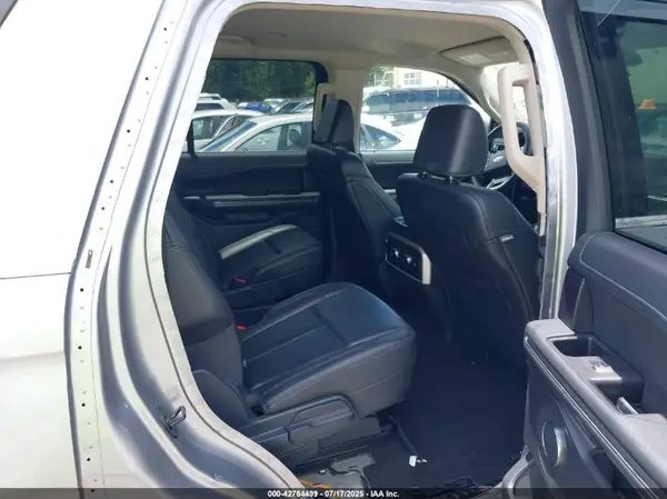 1FMJU1H80REA94305 2024 FORD EXPEDITION - Image 8