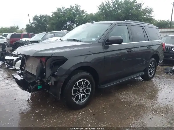 1FMJU1H81REA50121 2024 FORD EXPEDITION - Image 2