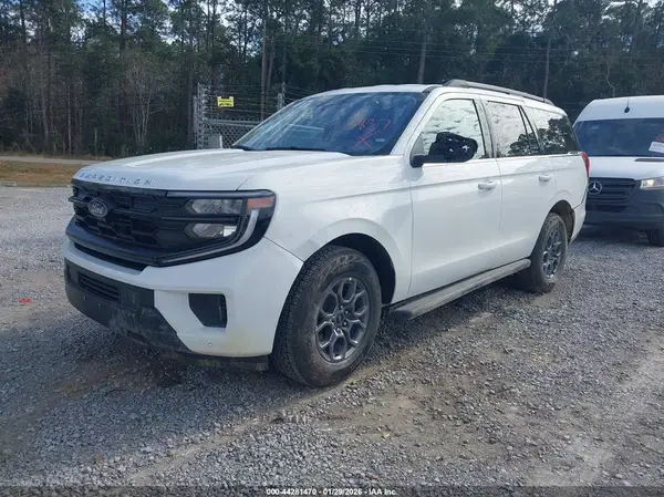 1FMJU1H81SEA44910 2025 FORD EXPEDITION - Image 2
