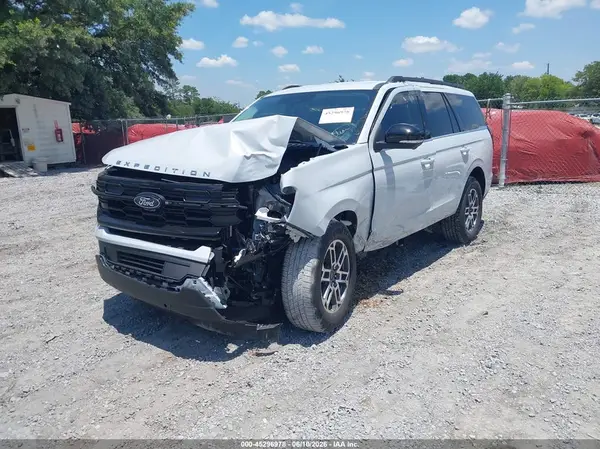 1FMJU1H81TEA36355 2026 FORD EXPEDITION - Image 2