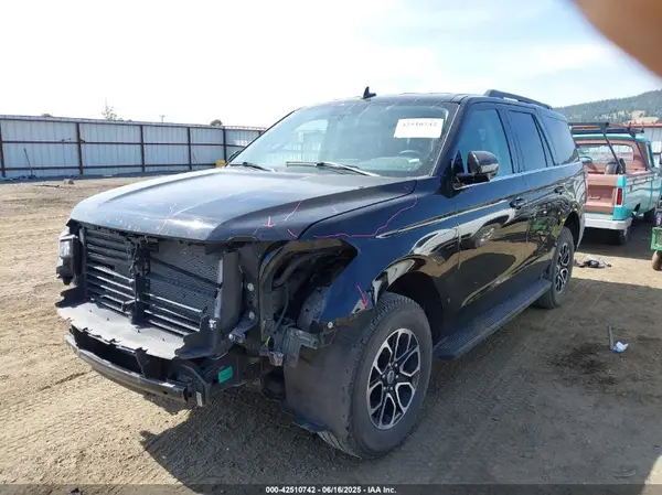 1FMJU1H83REA52243 2024 FORD EXPEDITION - Image 2