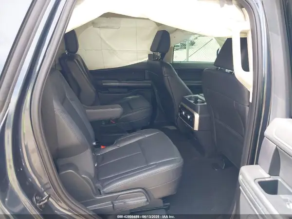 1FMJU1H84REA20563 2024 FORD EXPEDITION - Image 8