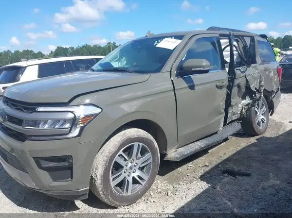 1FMJU1H85REB13690 2024 FORD EXPEDITION - Image 2