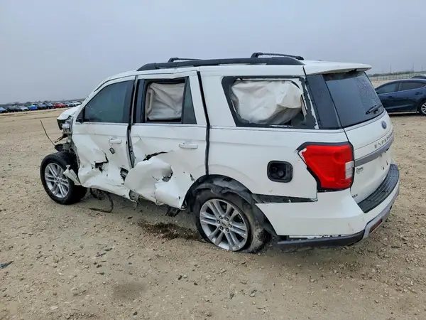 1FMJU1H88REA02163 2024 FORD EXPEDITION - Image 2
