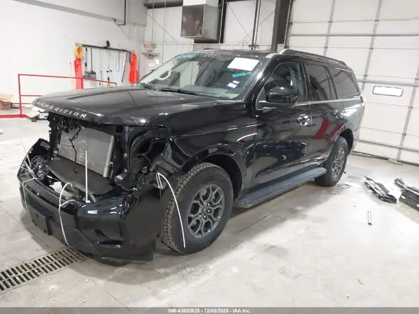 1FMJU1H8XSEA17897 2025 FORD EXPEDITION - Image 2