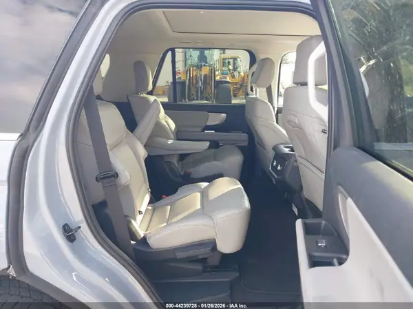 1FMJU1H8XSEA43965 2025 FORD EXPEDITION - Image 8