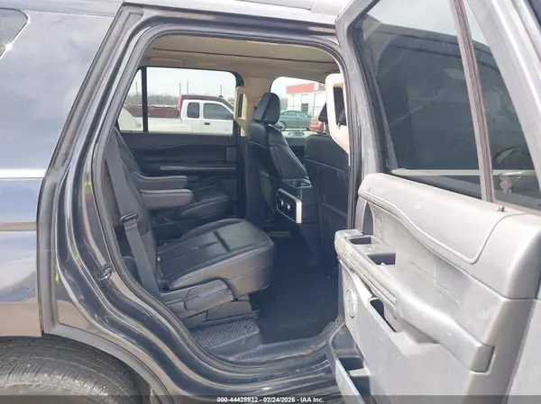 1FMJU1HT0NEA45801 2022 FORD EXPEDITION - Image 8