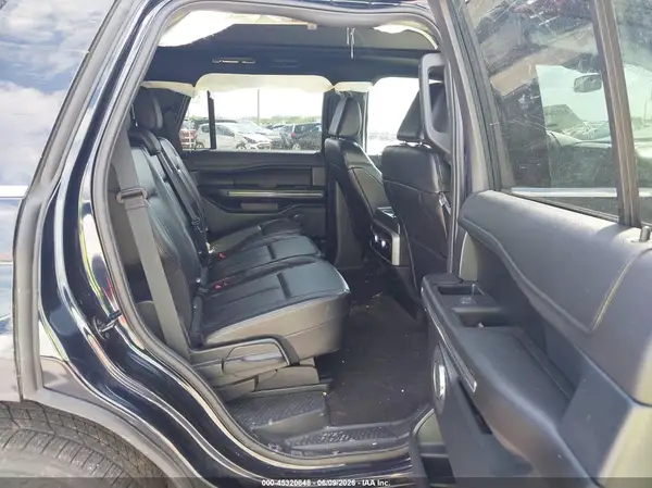 1FMJU1HT4MEA04215 2021 FORD EXPEDITION - Image 8