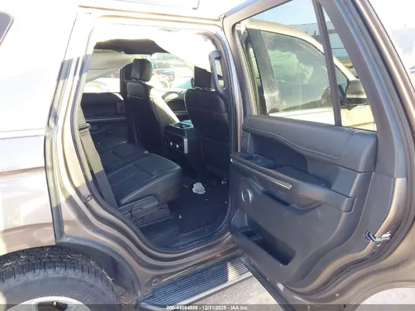 1FMJU1HT6JEA58949 2018 FORD EXPEDITION - Image 8