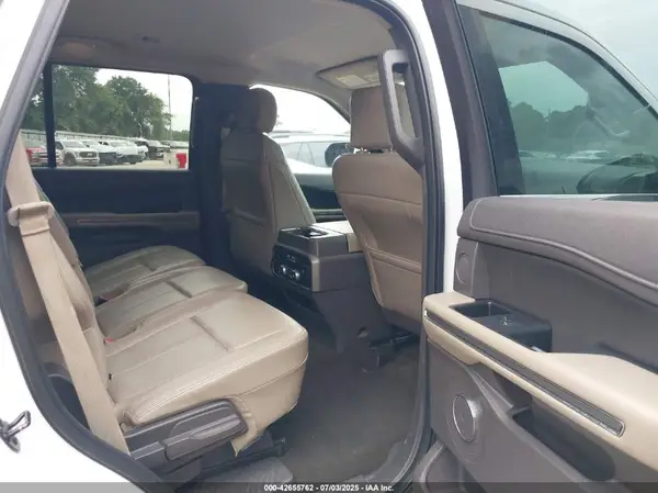 1FMJU1HT7KEA30000 2019 FORD EXPEDITION - Image 8
