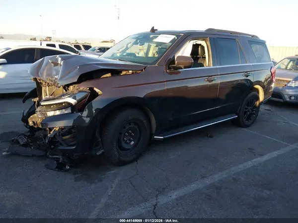 1FMJU1HT7NEA36920 2022 FORD EXPEDITION - Image 2