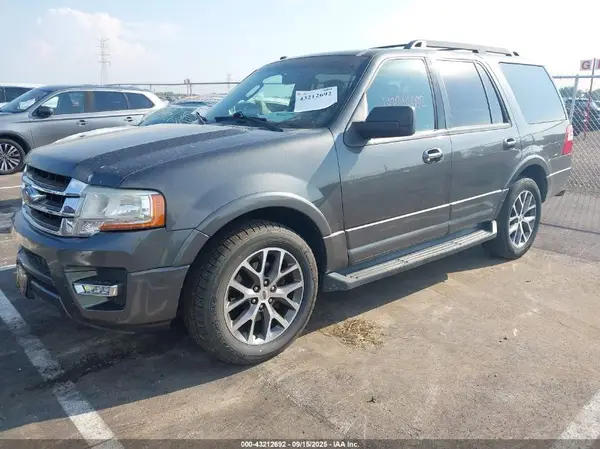 1FMJU1HT8HEA18611 2017 FORD EXPEDITION - Image 2