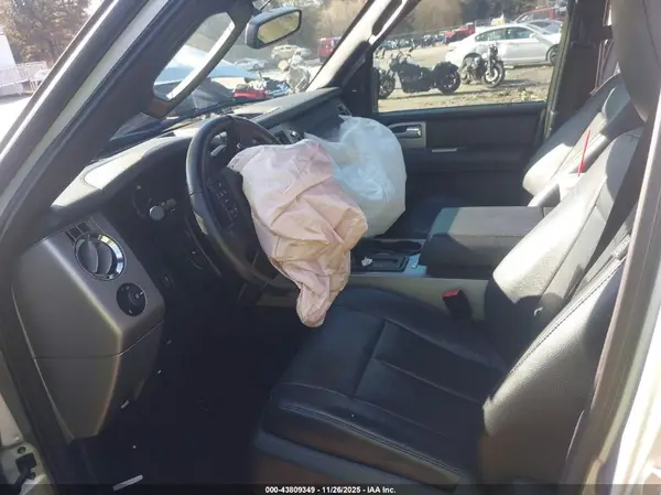 1FMJU1HT8HEA38311 2017 FORD EXPEDITION - Image 8