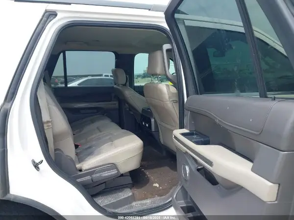 1FMJU1HT8JEA60704 2018 FORD EXPEDITION - Image 8