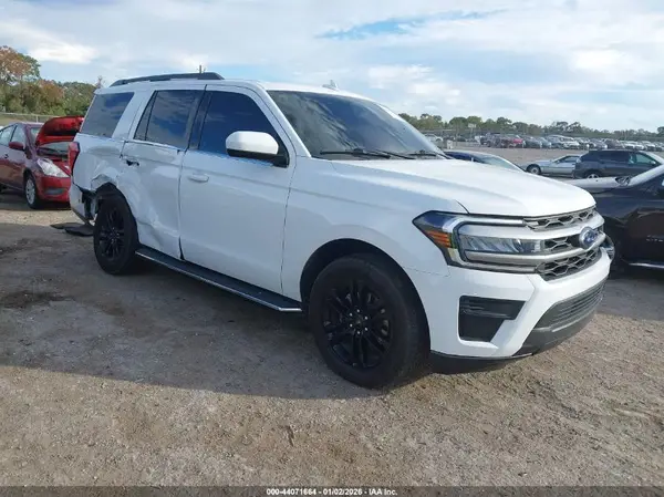 1FMJU1HT8NEA15509 2022 FORD EXPEDITION - Image 1