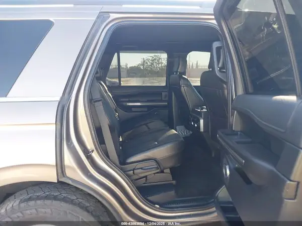 1FMJU1HT9JEA28795 2018 FORD EXPEDITION - Image 8