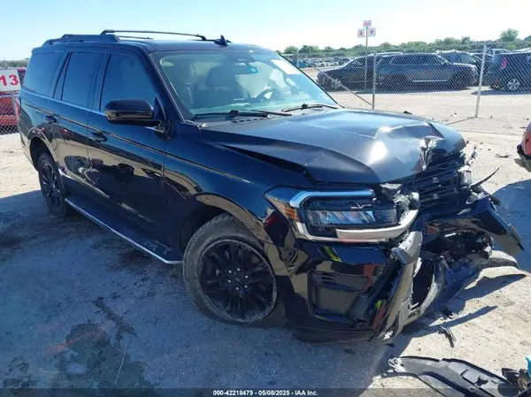 1FMJU1HTXNEA03300 2022 FORD EXPEDITION - Image 1